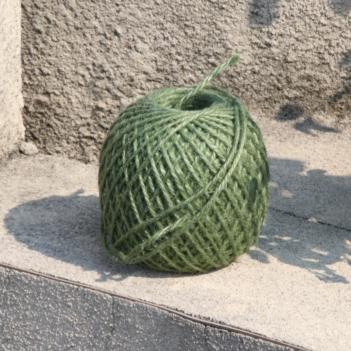 緑色のジュートツワインボール 250g - Jute Twine Ball Green 250g