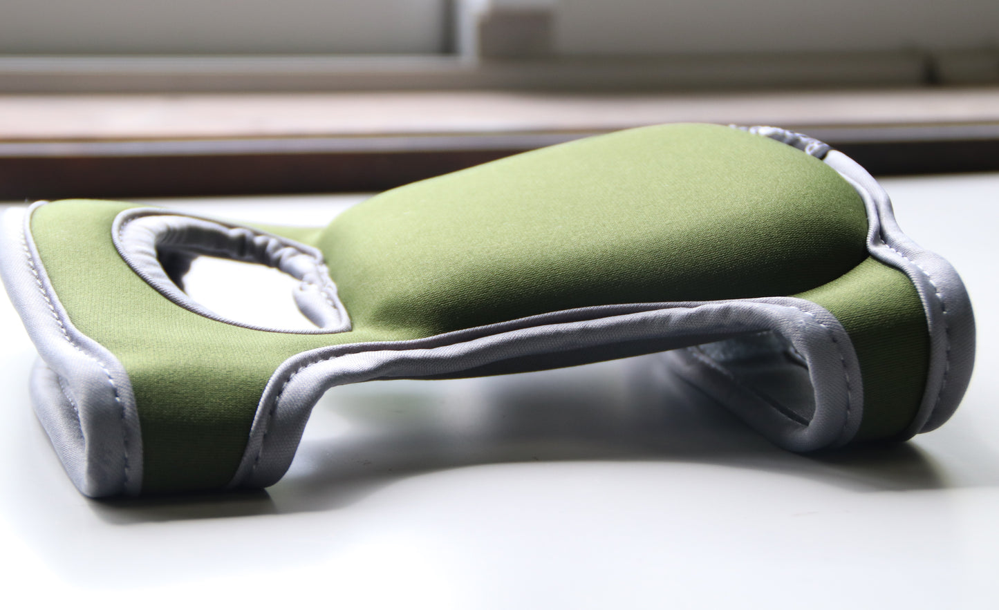 Burgon＆Ball社 ガーデニング膝用サポーター - Knee Pad Moss