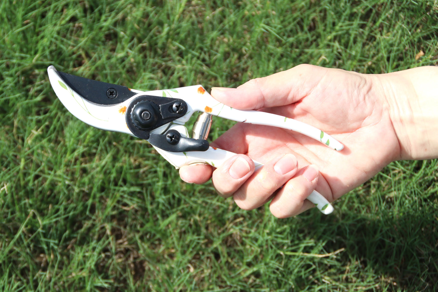 プリント剪定ばさみ（ミツバチ）- BEE ALL OVER PRINT SECATEUR