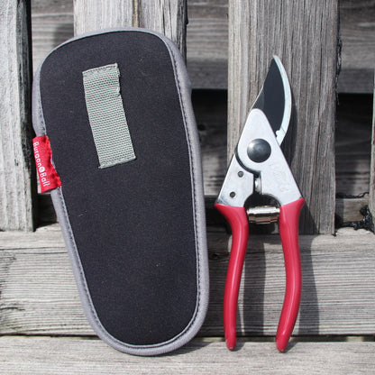 Burgon＆Ball社 剪定ばさみ＆ホルダー ギフトセット　ダリアとボタン - Pocket Pruner and Holster Gift Set