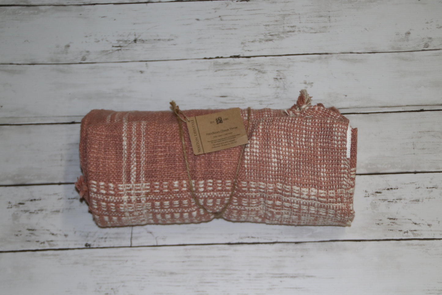 手織りチェック スロー ブラッシュ - Handloom Check Throw Blush